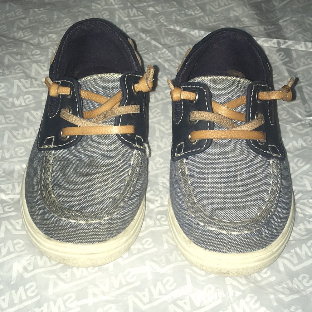 Size 7 Boat shoes for toddlers